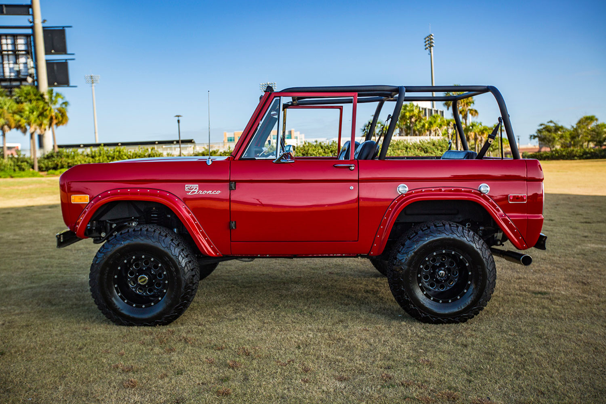 Supercharged 1975 Ford Bronco Drivers Side